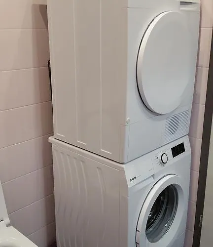 Greg's Great Location Любляна