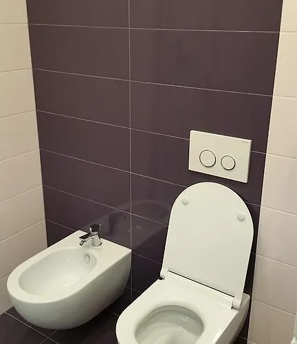 Apartment Greg's Great Location *