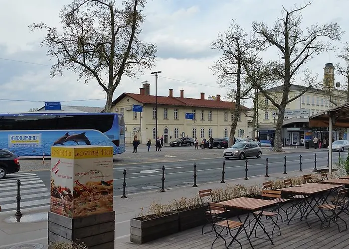 Greg's Great Location Апартаменти